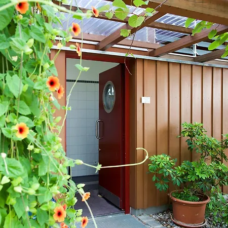 The Tent - Youth Only - Buchung Leider Nur Bis 30 Jahre Moeglich!