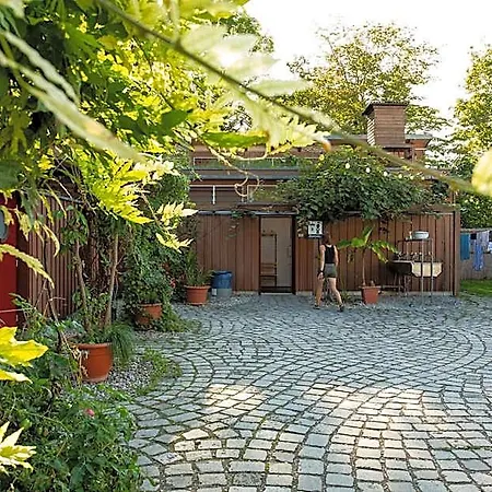 Hostel The Tent - Youth Only - Buchung Leider Nur Bis 30 Jahre Moeglich! *
