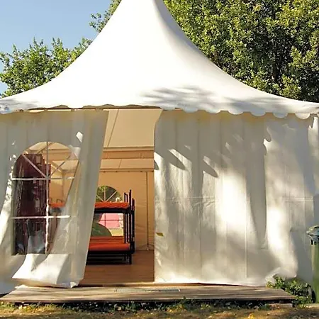 Hostel The Tent - Youth Only - Buchung Leider Nur Bis 30 Jahre Moeglich! *