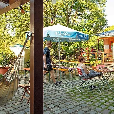 The Tent - Youth Only - Buchung Leider Nur Bis 30 Jahre Moeglich! Hostel *