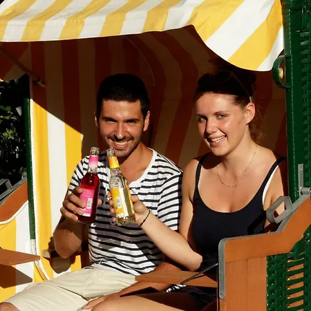 The Tent - Youth Only - Buchung Leider Nur Bis 30 Jahre Moeglich! Hostal Múnich