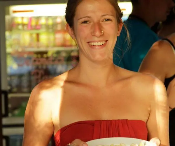 The Tent - Youth Only - Buchung Leider Nur Bis 30 Jahre Moeglich! ホステル ミュンヘン