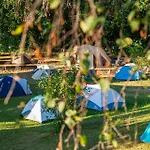 The Tent - Youth Only - Buchung Leider Nur Bis 30 Jahre Moeglich! Hostal