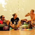 The Tent - Youth Only - Buchung Leider Nur Bis 30 Jahre Moeglich! Hostal *