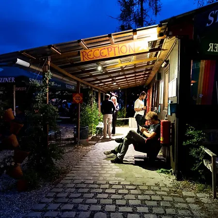 The Tent - Youth Only - Buchung Leider Nur Bis 30 Jahre Moeglich! Hostel