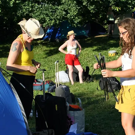 Hostel The Tent - Youth Only - Buchung Leider Nur Bis 30 Jahre Moeglich! *