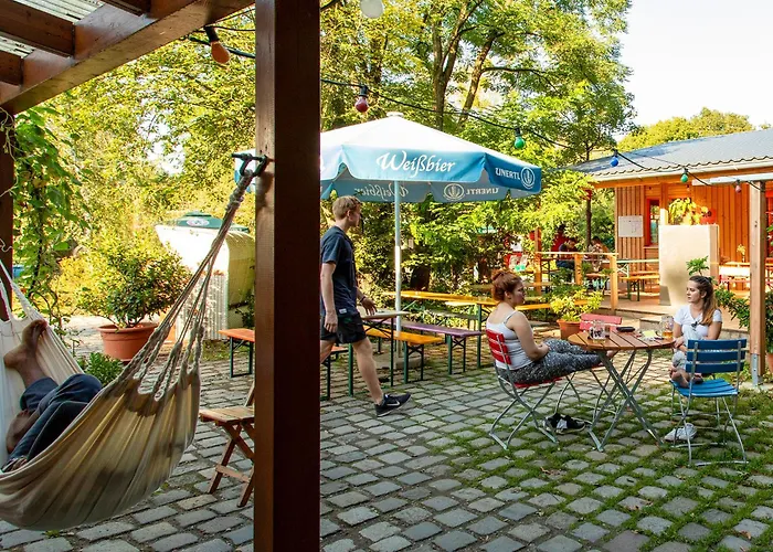 The Tent - Youth Only - Buchung Leider Nur Bis 30 Jahre Moeglich! *