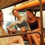 Hostel The Tent - Youth Only - Buchung Leider Nur Bis 30 Jahre Moeglich! Munich