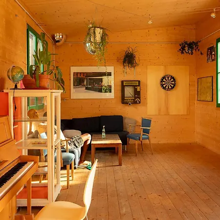 The Tent - Youth Only - Buchung Leider Nur Bis 30 Jahre Moeglich! Hostel