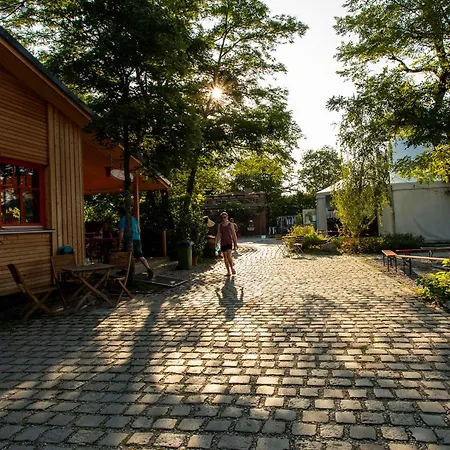 The Tent - Youth Only - Buchung Leider Nur Bis 30 Jahre Moeglich! Hostel