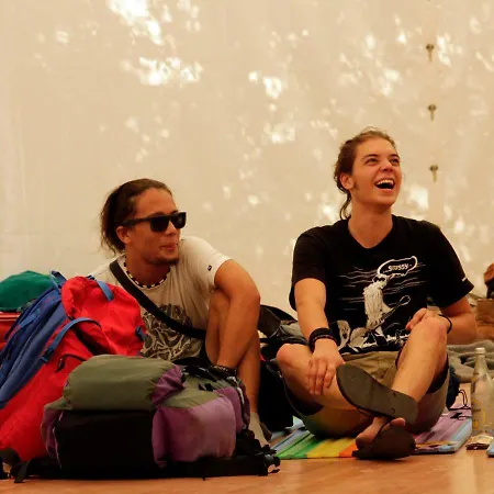 The Tent - Youth Only - Buchung Leider Nur Bis 30 Jahre Moeglich! Munique